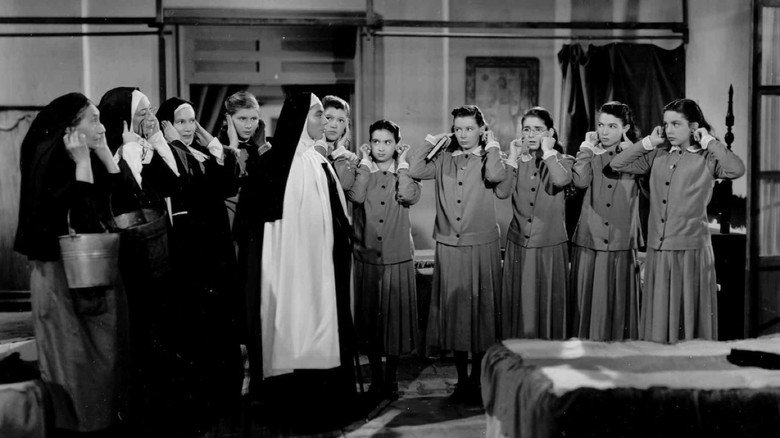 кадр из фильма Muchachas de uniforme