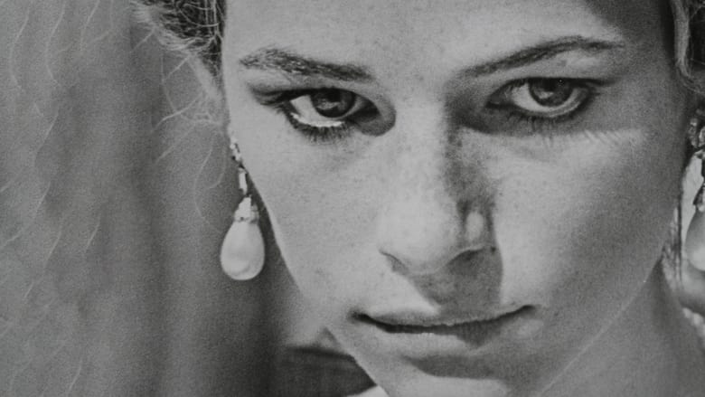 кадр из фильма L'Énigme Charlotte Rampling