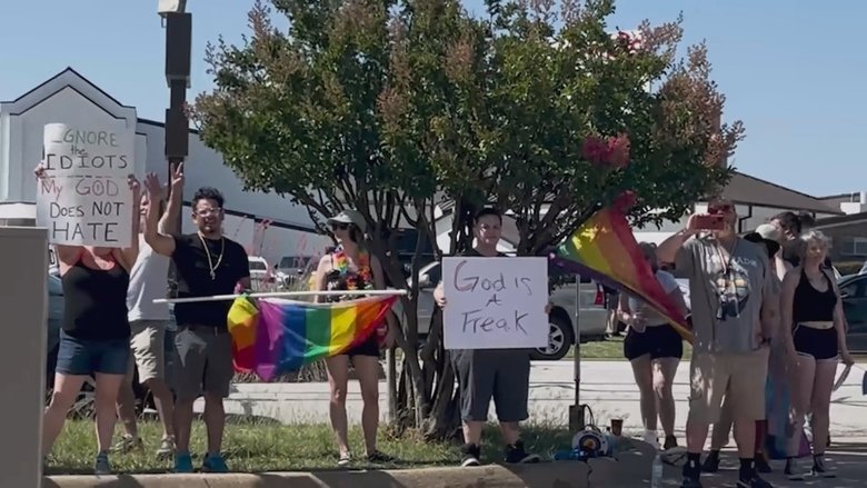 кадр из фильма LGBT Terrorists