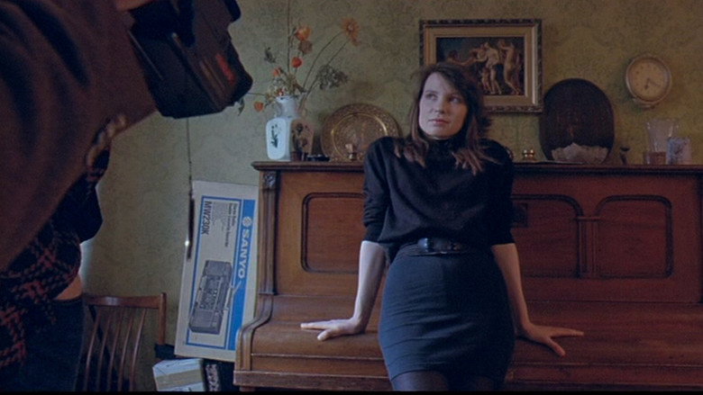 кадр из фильма Секс и перестройка