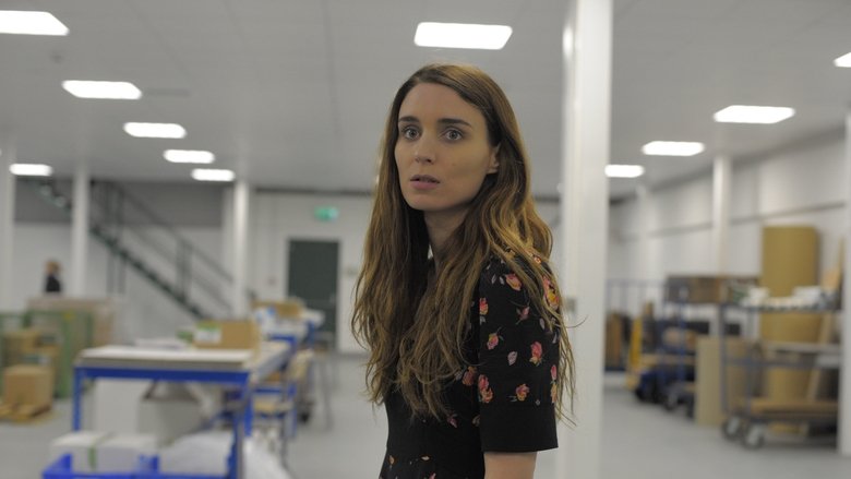 кадр из фильма Уна