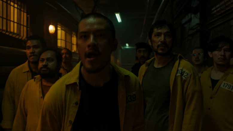 кадр из фильма Призрак в клетке