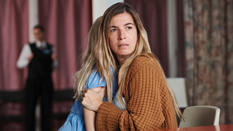 кадр из фильма Слушай