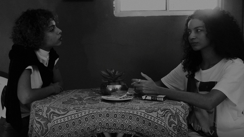 кадр из фильма MONO