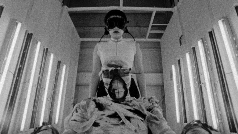 кадр из фильма Любовь к резине