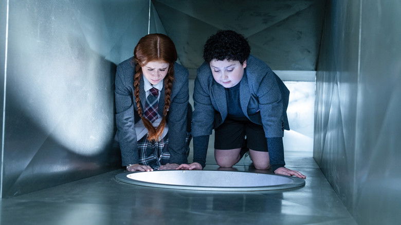 кадр из фильма My Weird School