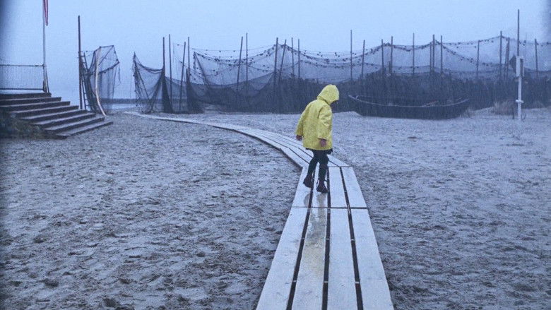 кадр из фильма A Day at the Beach