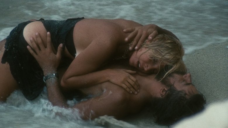 кадр из фильма Отнесенные необыкновенной судьбой в лазурное море в августе