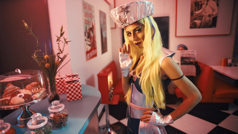 кадр из фильма В космосе с Маркиплиером: Часть 2