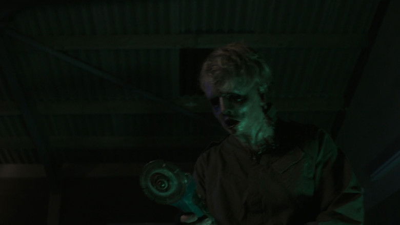 кадр из фильма Cannibal Cabin