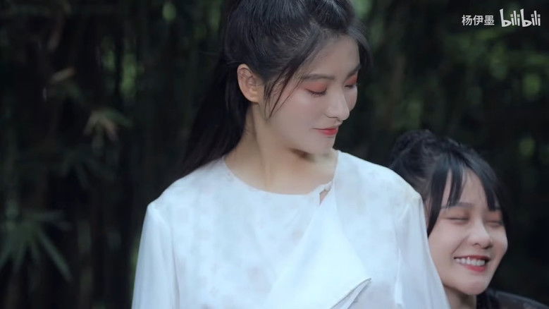 кадр из фильма 小师妹攻略师姐手册