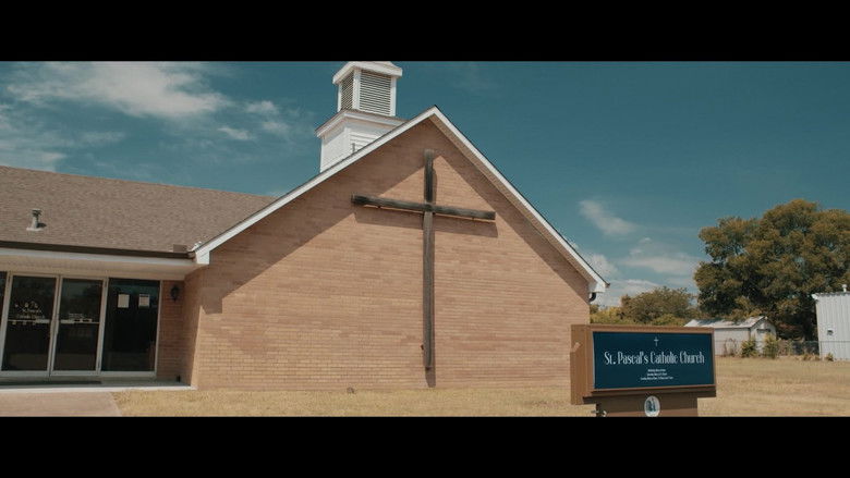 кадр из фильма Омен: Кладовая страхов