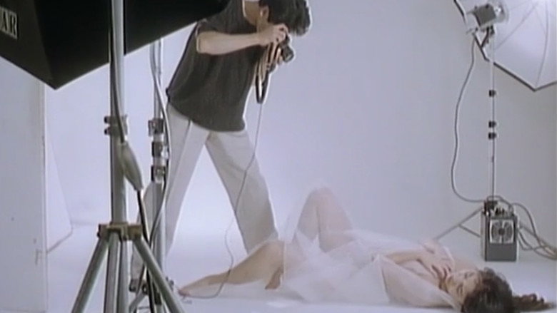 кадр из фильма 痴漢電車 あぶない太股