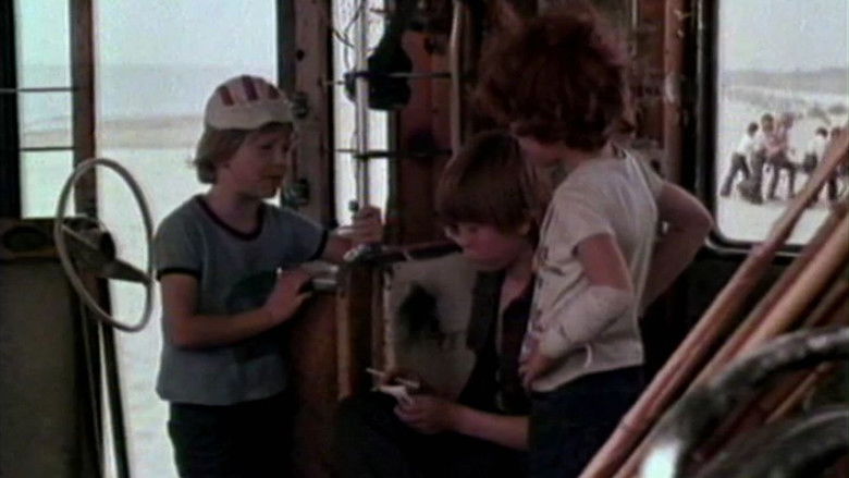 кадр из фильма Руки вверх!