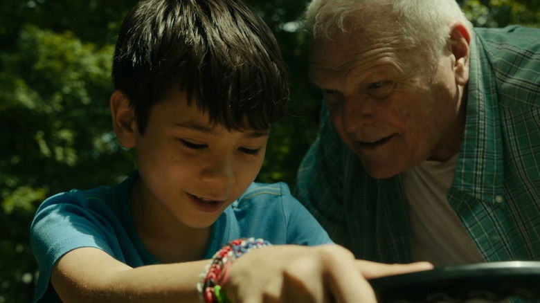 кадр из фильма Подъезды