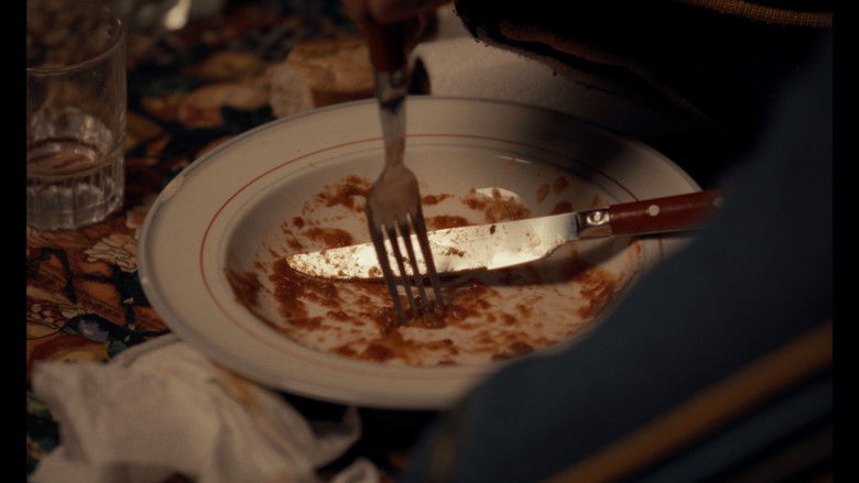 кадр из фильма les grillons.