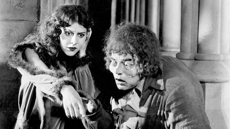 кадр из фильма Горбун из Нотр Дама