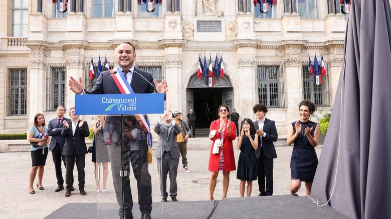 кадр из фильма À mon tour