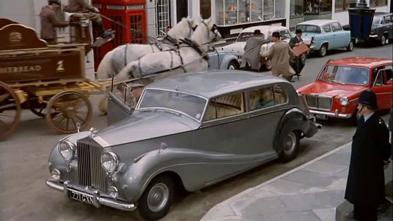 кадр из фильма Вперед, Франция!