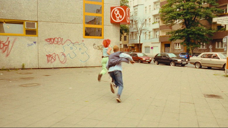 кадр из фильма Беги, Лола, беги