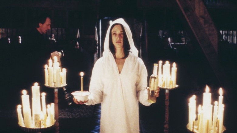 кадр из фильма Трансильвания