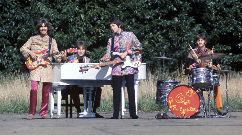 кадр из фильма Magical Mystery Tour