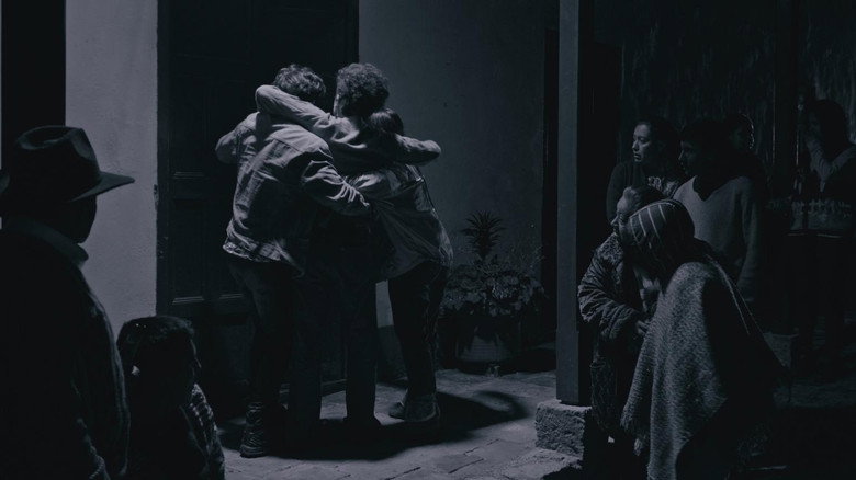 кадр из фильма Un muerto en el pueblo