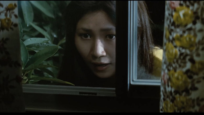 кадр из фильма Непристойная ныряльщица