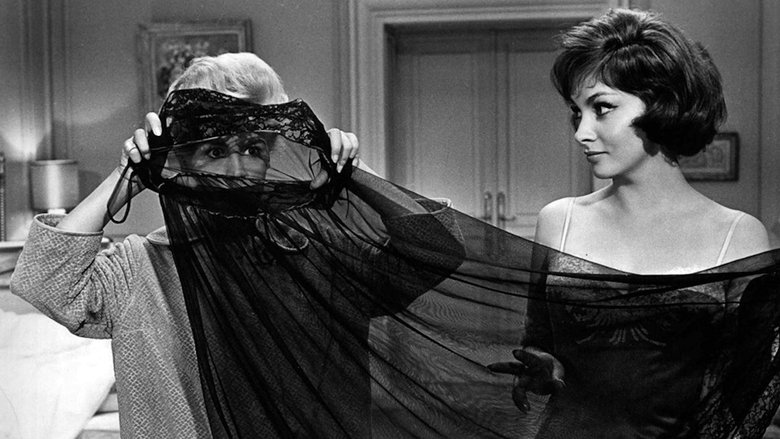 кадр из фильма Приходи в сентябре