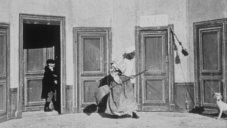 кадр из фильма Les tribulations d'une concierge