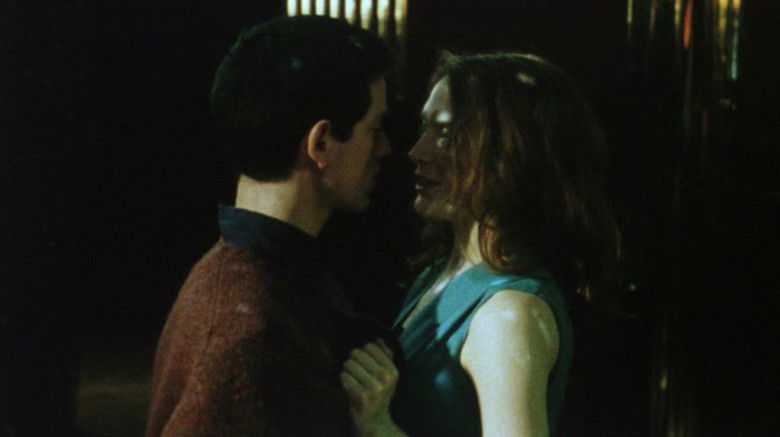 кадр из фильма Короткая переправа