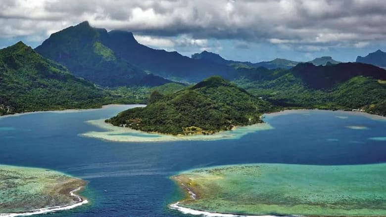 кадр из фильма La Polynésie, d'îles en îles