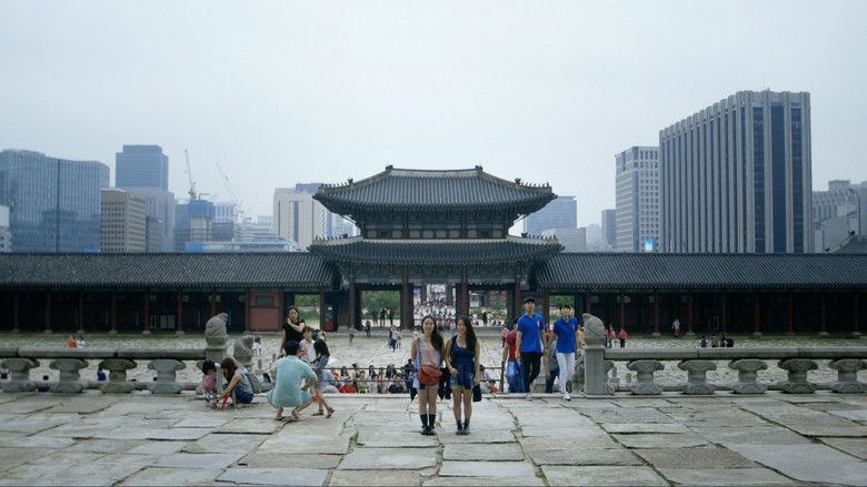 кадр из фильма Twinsters