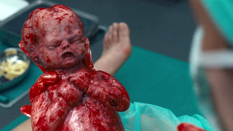 кадр из фильма Оно живёт