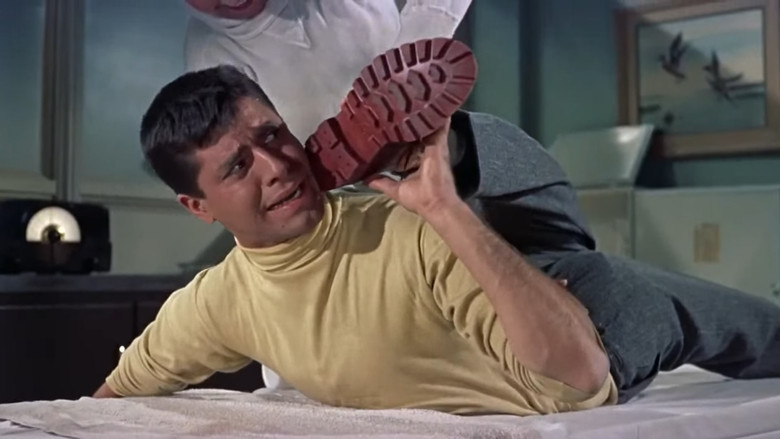 кадр из фильма Художники и модели