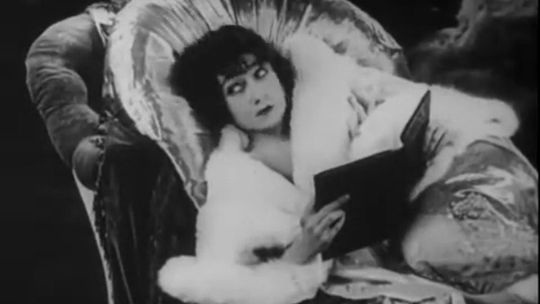 кадр из фильма A Trip to Paramountown