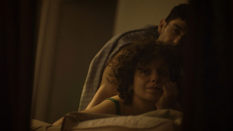 кадр из фильма En Güzel Cenaze Şarkıları