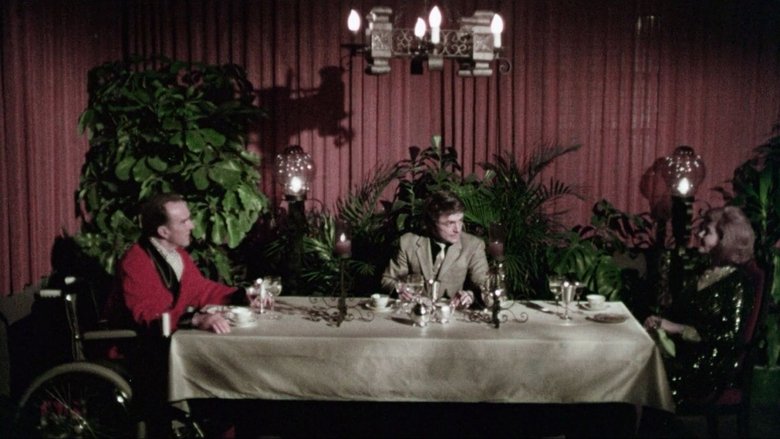 кадр из фильма The Naked Zoo