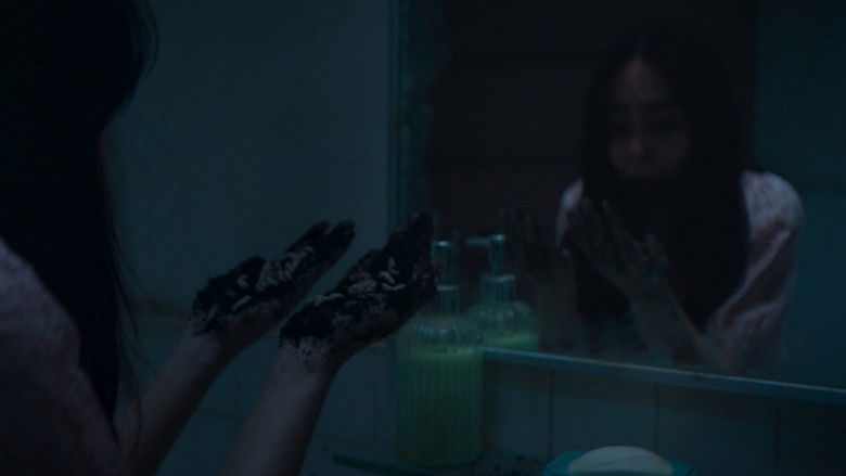 кадр из фильма Пожиратель душ. Голоса мертвых