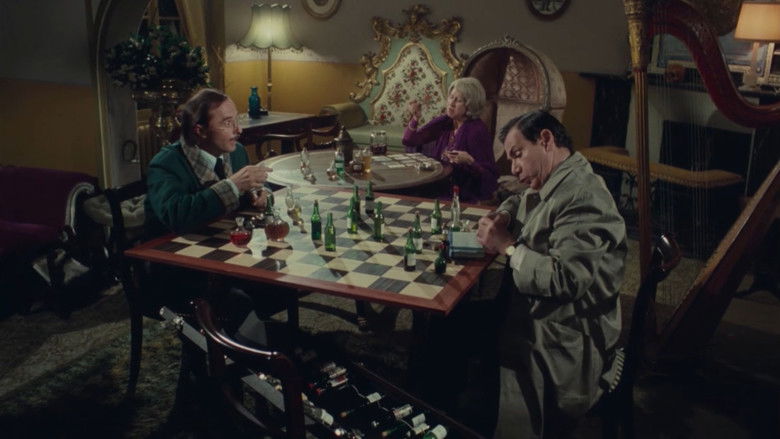 кадр из фильма L'Ibis rouge