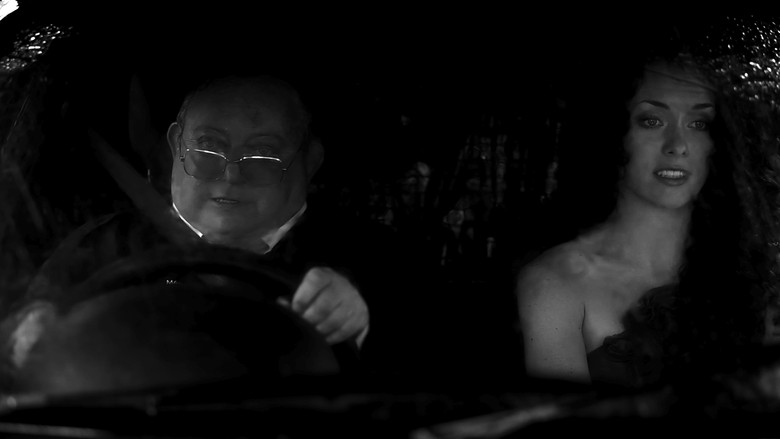 кадр из фильма Человеческая многоножка 2 (Полное построение)