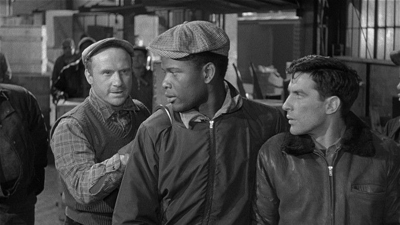 кадр из фильма Edge of the City