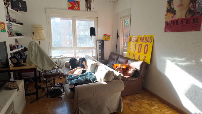 кадр из фильма una colección de videos creando por tenerte cerca