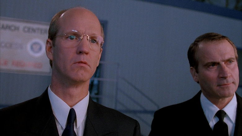 кадр из фильма Филадельфийский эксперимент 2