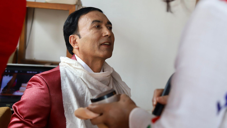 кадр из фильма Kumude Hidyo Hero Banna