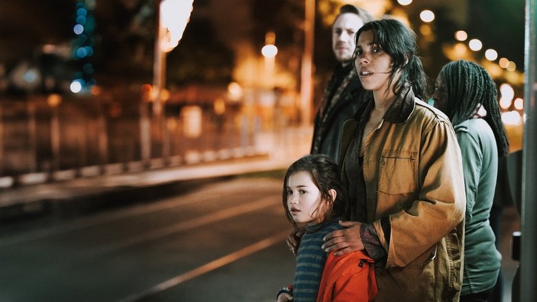 кадр из фильма Надвигающиеся дни