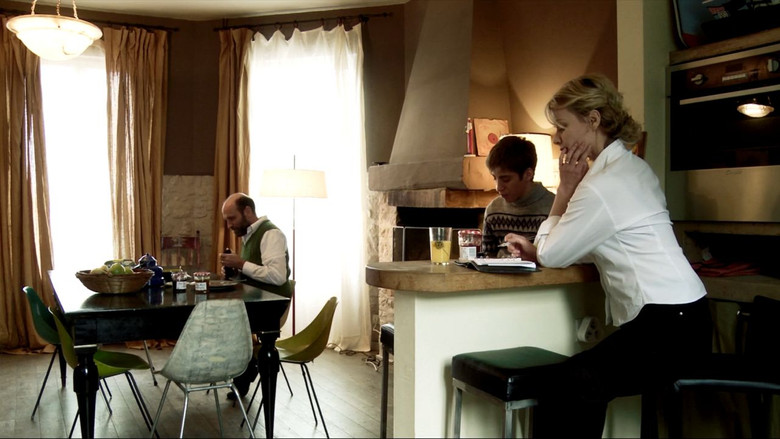 кадр из фильма Сексуальные хроники французской семьи