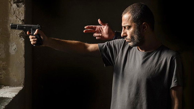 кадр из фильма За стеной