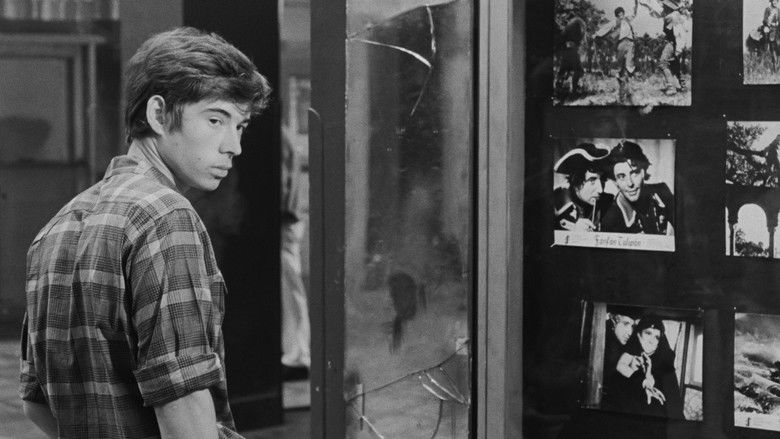 кадр из фильма Жемчужинки на дне