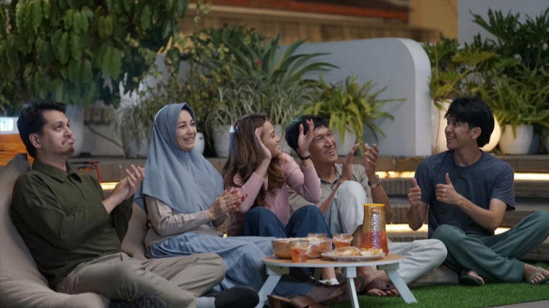 кадр из фильма Titip Bunda di Surga-Mu